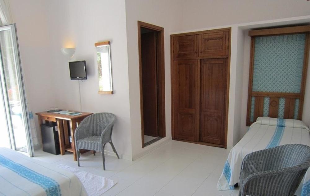 Albergo Miramare Cala Gonone Exterior photo