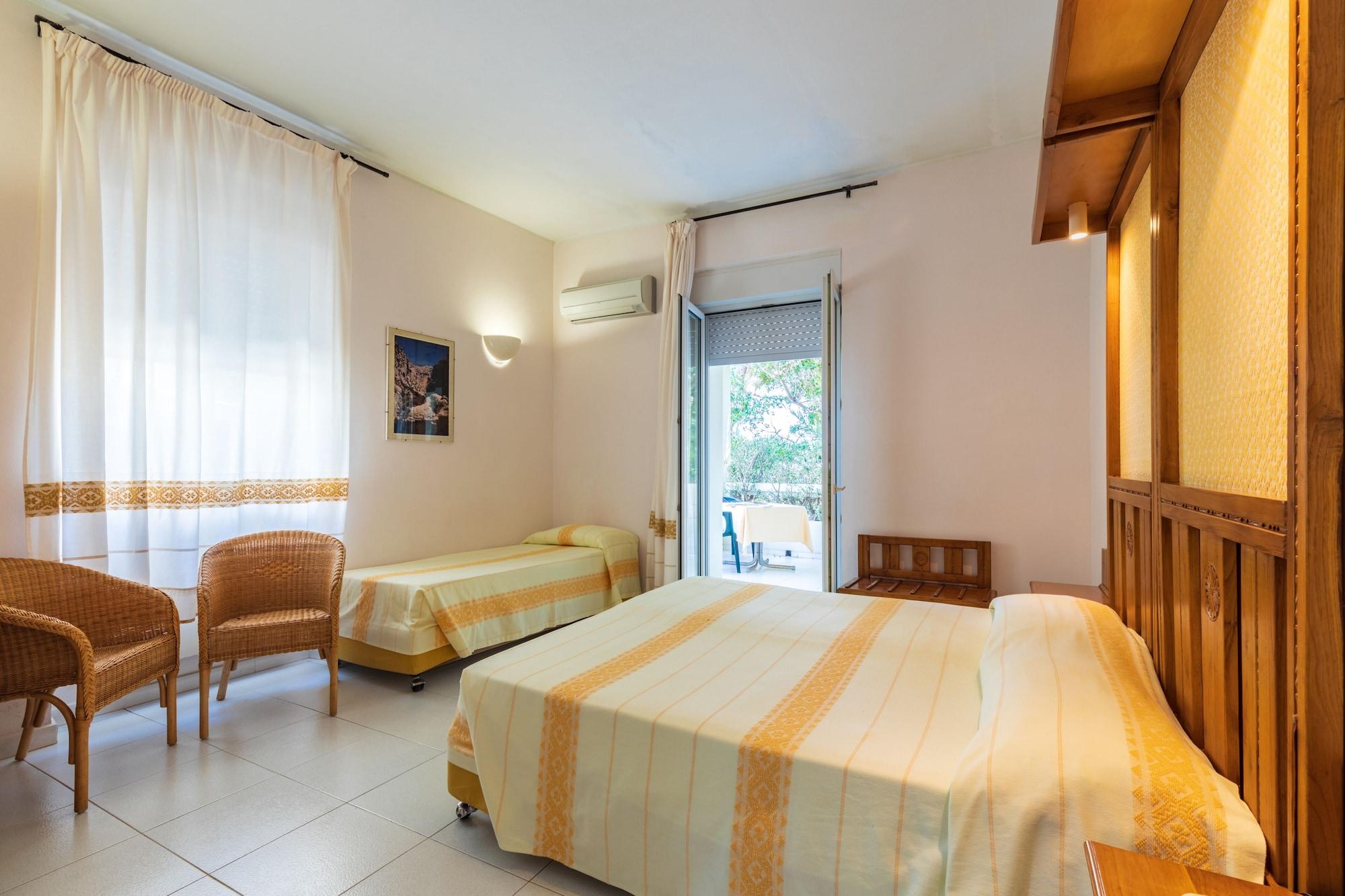 Albergo Miramare Cala Gonone Exterior photo